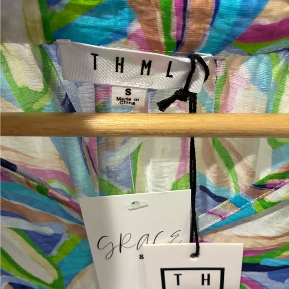 THML Multicolor Leaf Pattern Top - Picture 3 of 4